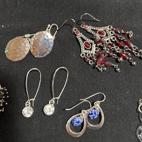 Earrings - Picture 4 of 8